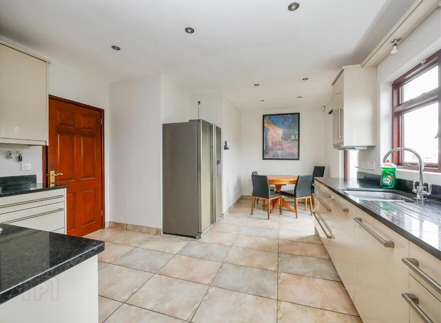 9 Gracemount Park, Cairnshill Road, Belfast, BT8 6GS