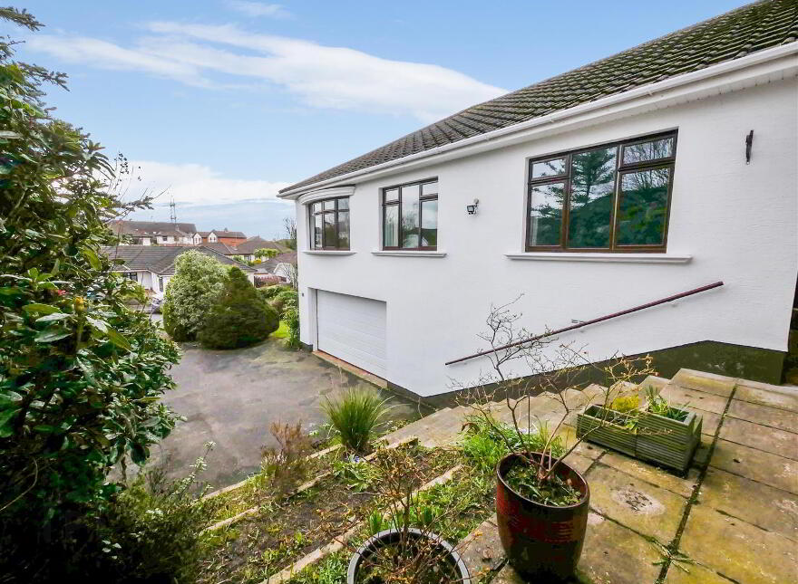 9 Gracemount Park, Cairnshill Road, Belfast, BT8 6GS
