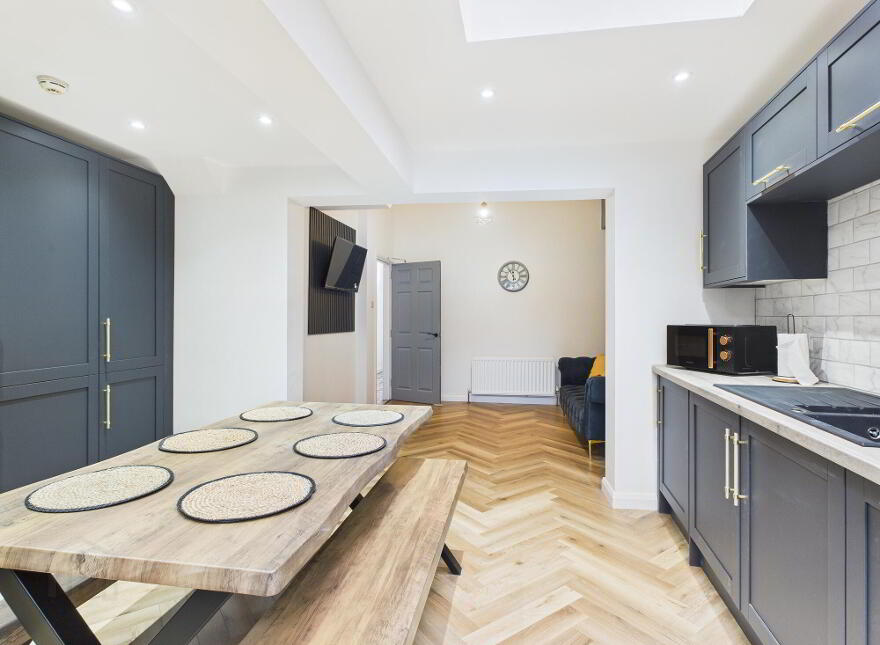 Room 1, 419 Woodstock Road, Cregagh Road, Belfast, BT6 8PW