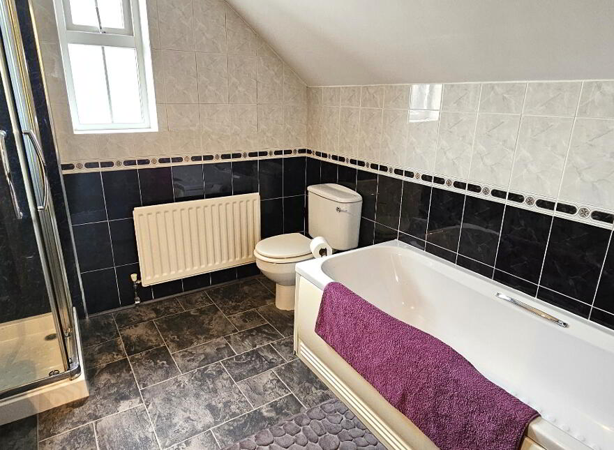 1 Henryville Meadows, Ballyclare, BT39 9FY