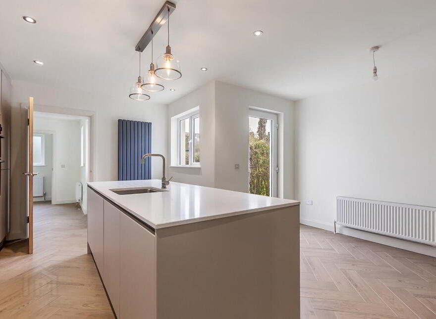 300 Castlereagh Road, Belfast, BT5 6AD