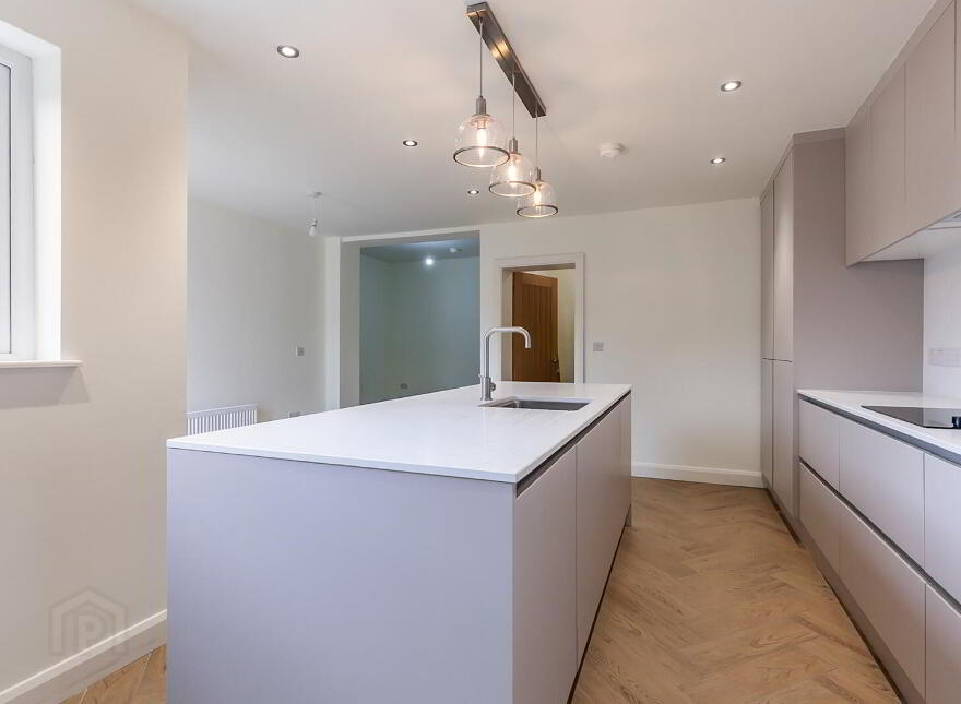 300 Castlereagh Road, Belfast, BT5 6AD