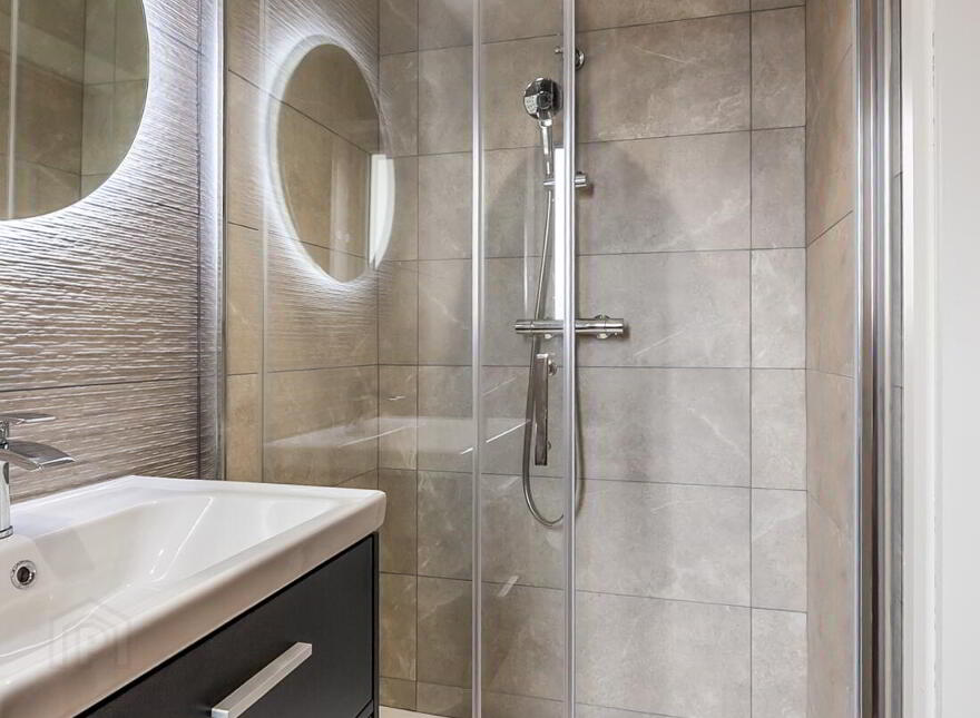 300 Castlereagh Road, Belfast, BT5 6AD