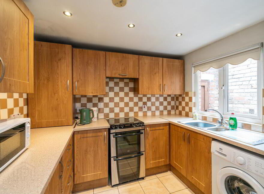 3 Loopland Parade, Belfast, BT6 9EF