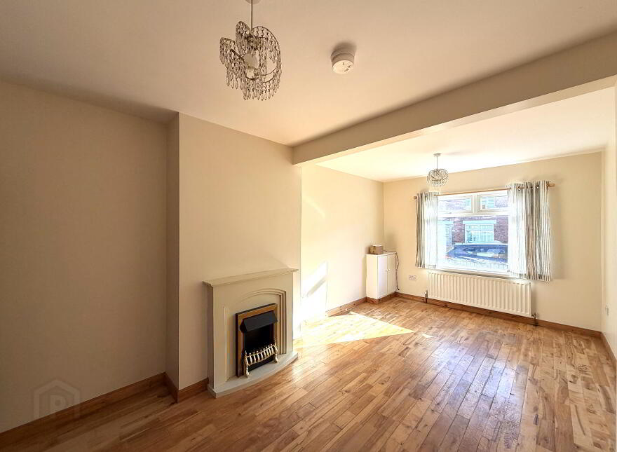 3 Loopland Parade, Belfast, BT6 9EF