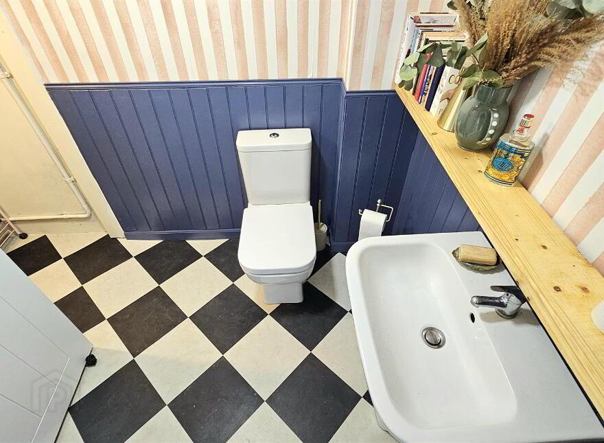11 Belfast Road, Carrickfergus, BT38 8BP