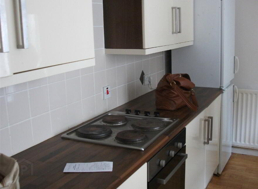 48 University Avenue, Queens, Belfast, BT7 1GY