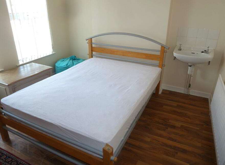 78 Dunluce Avenue, Lisburn Road, Belfast, BT9 7AX