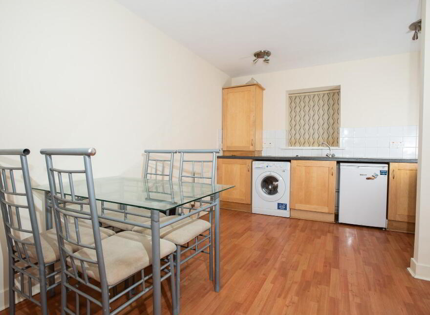 Apt 4, City Gate, Sussex Place, Belfast, BT2 8LN