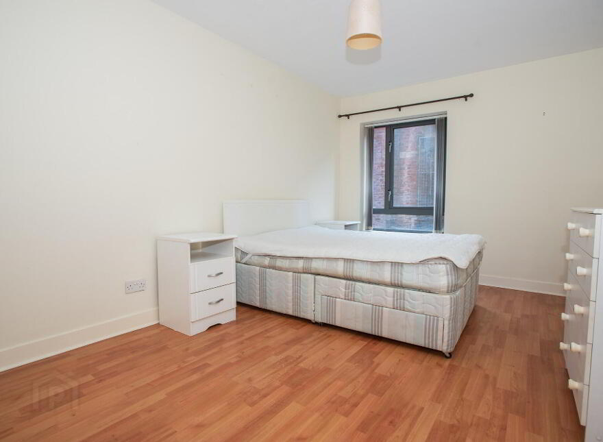 Apt 4, City Gate, Sussex Place, Belfast, BT2 8LN
