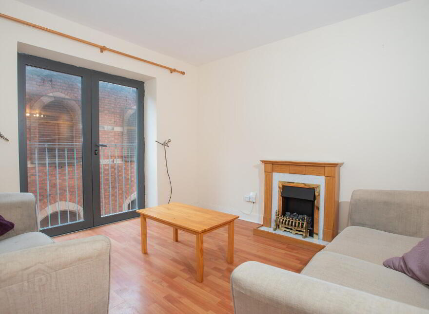 Apt 4, City Gate, Sussex Place, Belfast, BT2 8LN
