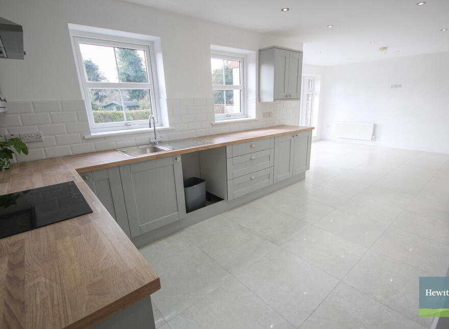 Newry Street, Markethill, BT60 1TA