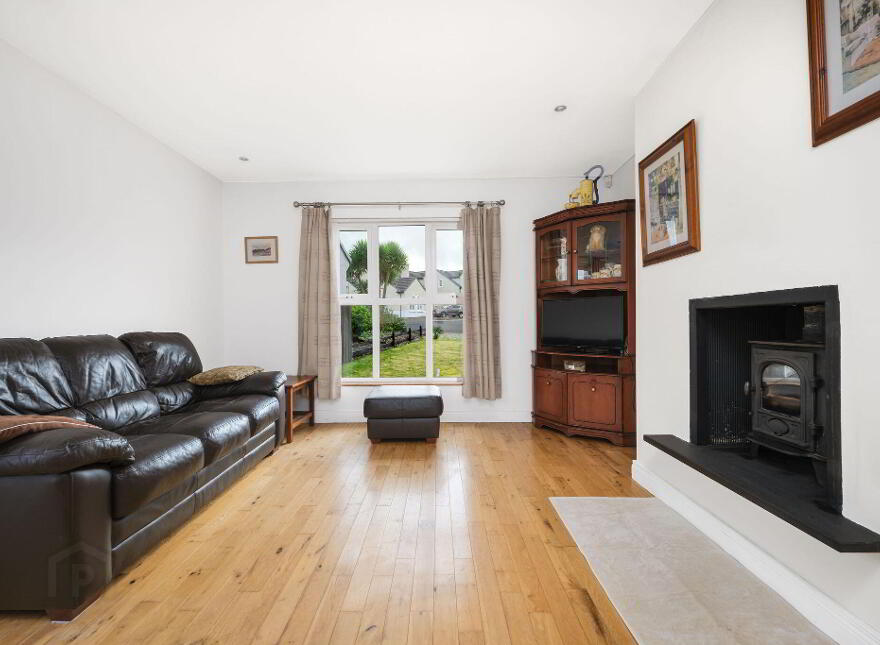11 Magheraboy Walk, Portrush, BT56 8FZ