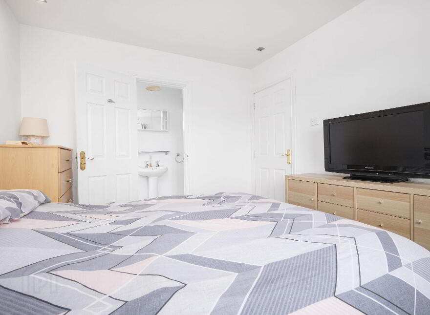 11 Magheraboy Walk, Portrush, BT56 8FZ