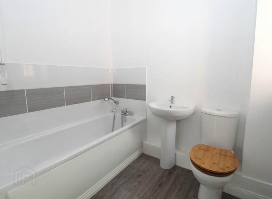 21 Woodgate, Rathgael Road, Bangor, BT19 1WL