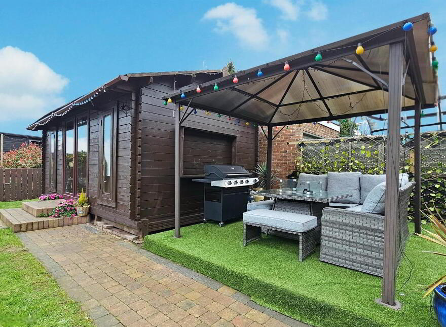57 Milebush Park, Carrickfergus, BT38 7QR