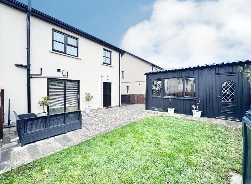 34 Lower Retreat, Killyclogher, Omagh, BT79 0FN