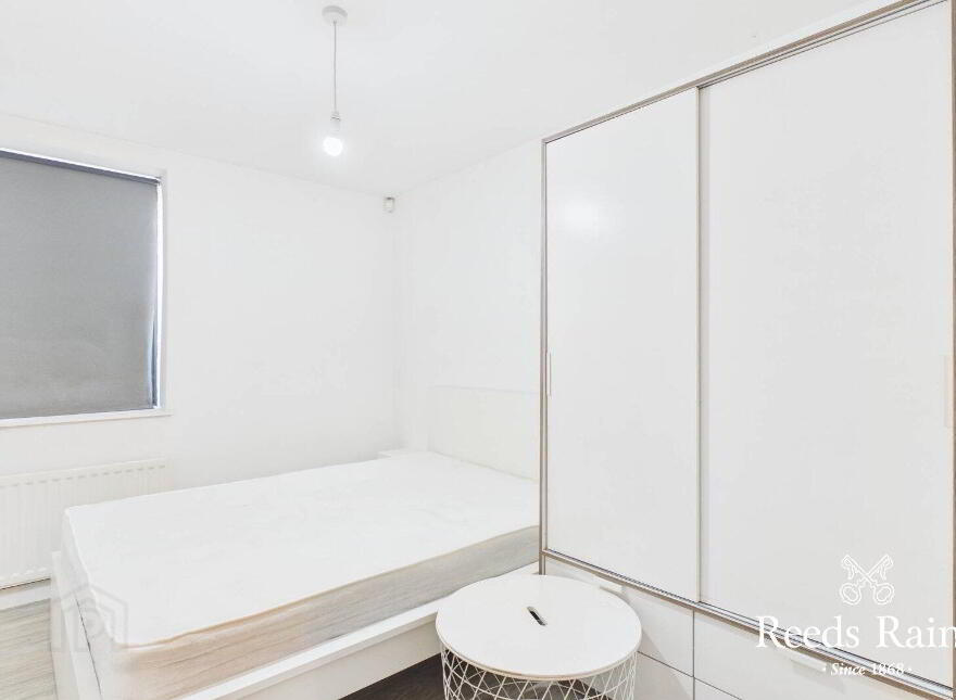 Apartment 1 Mossvale House 27 Short Strand, Belfas, Belfast, BT5 4AS