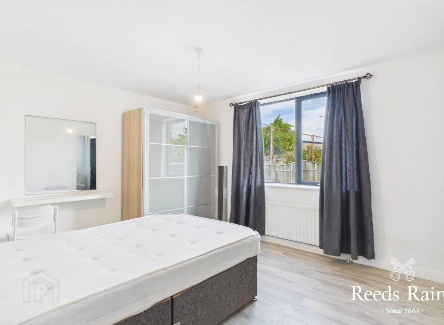 Apartment 1 Mossvale House 27 Short Strand, Belfas, Belfast, BT5 4AS
