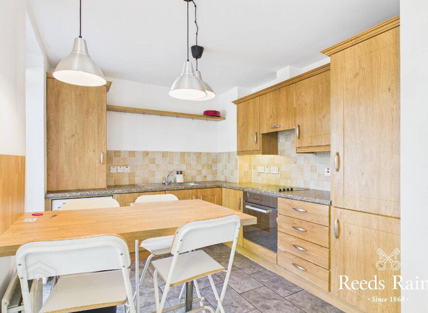 Apartment 1 Mossvale House 27 Short Strand, Belfas, Belfast, BT5 4AS