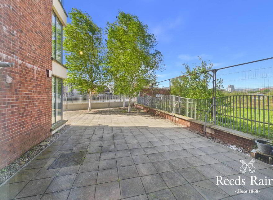Apartment 1 Mossvale House 27 Short Strand, Belfas, Belfast, BT5 4AS