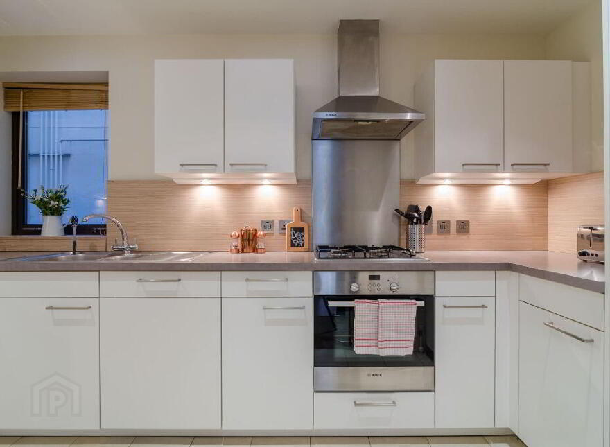 Apt 10 Custom House, Square, Ulster Street, Belfast, BT1 3ES