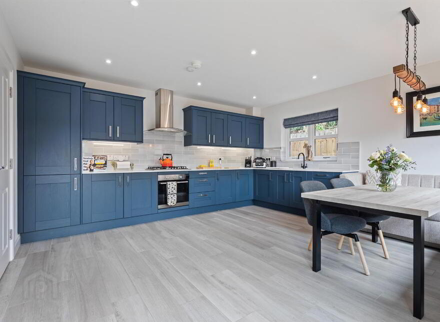 15 Prince Regent Avenue, Newtownards, BT23 7DA