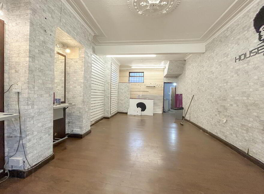 160 Ormeau Road, Belfast, BT7 2ED