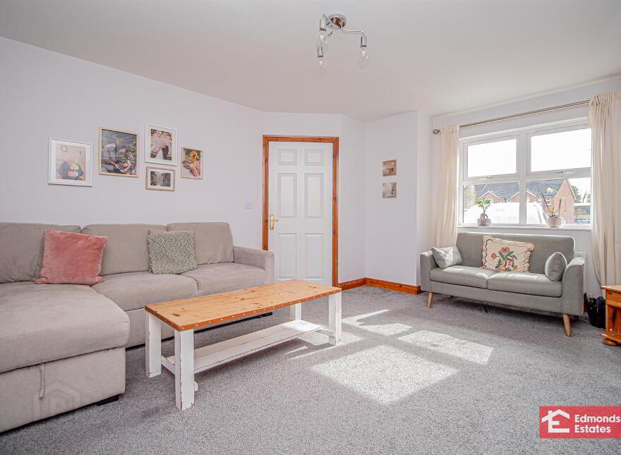 44 Andena Grange, Ballymena, BT43 5EU