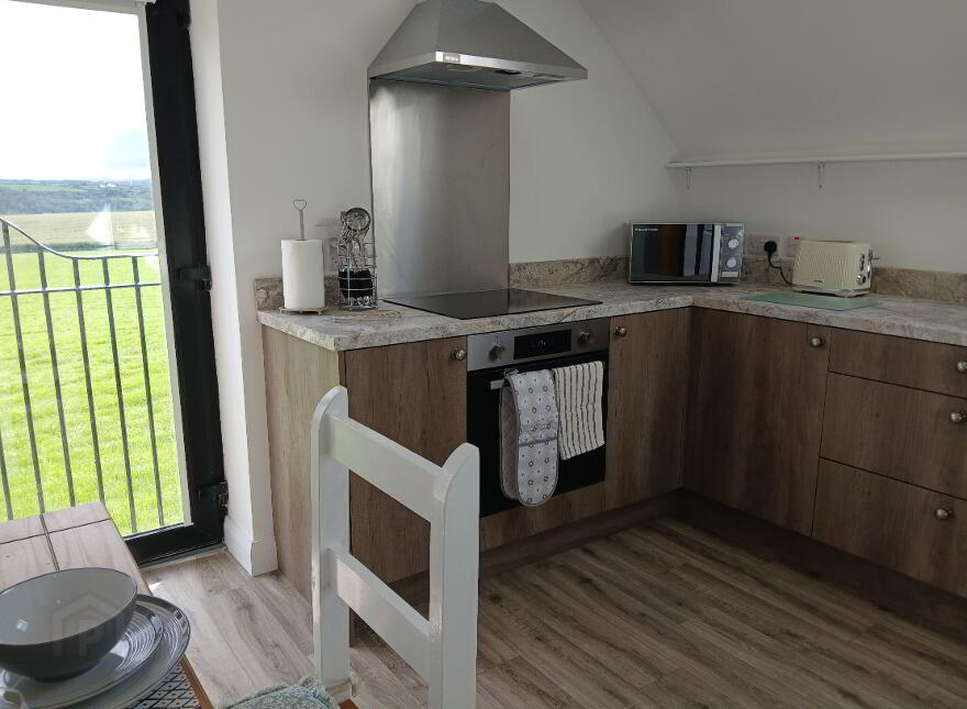 STUDENT LET 2026-27, 92 Portstewart Road, Coleraine, BT52 1SD