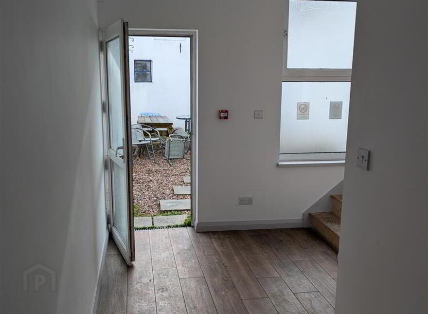 10 Main Street, Saintfield, BT24 7AA