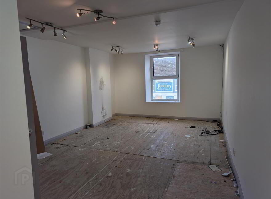 10 Main Street, Saintfield, BT24 7AA