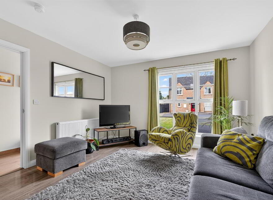 16 Eaton Court, Dunmurry, Belfast, BT17 9FT
