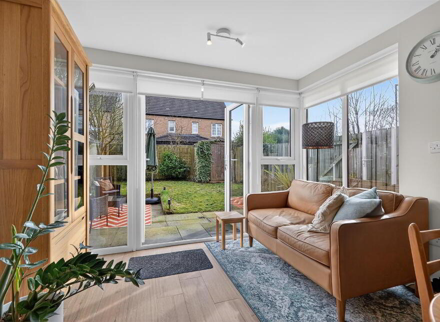 16 Eaton Court, Dunmurry, Belfast, BT17 9FT