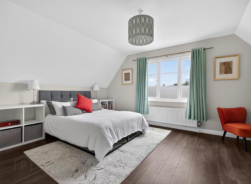 16 Eaton Court, Dunmurry, Belfast, BT17 9FT