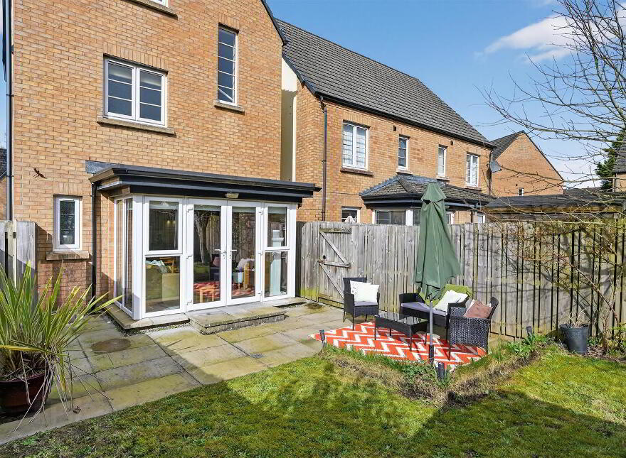 16 Eaton Court, Dunmurry, Belfast, BT17 9FT