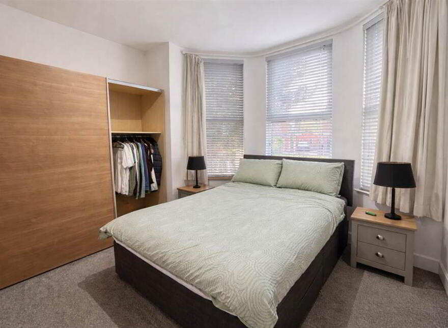 6 Rosetta Park, Belfast, BT6 0DJ