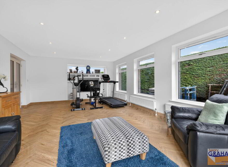 2 Magheralave Grange, Lisburn, BT28 3BZ