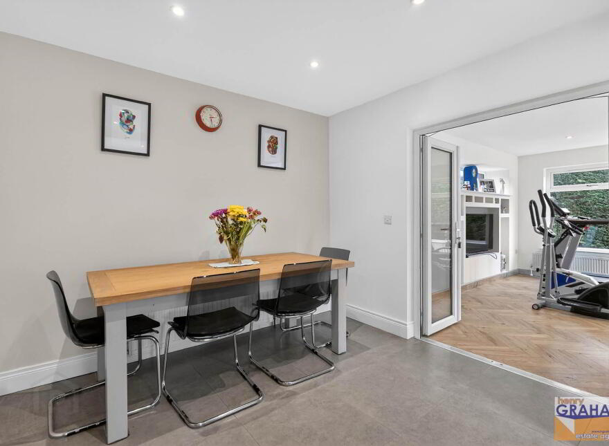 2 Magheralave Grange, Lisburn, BT28 3BZ