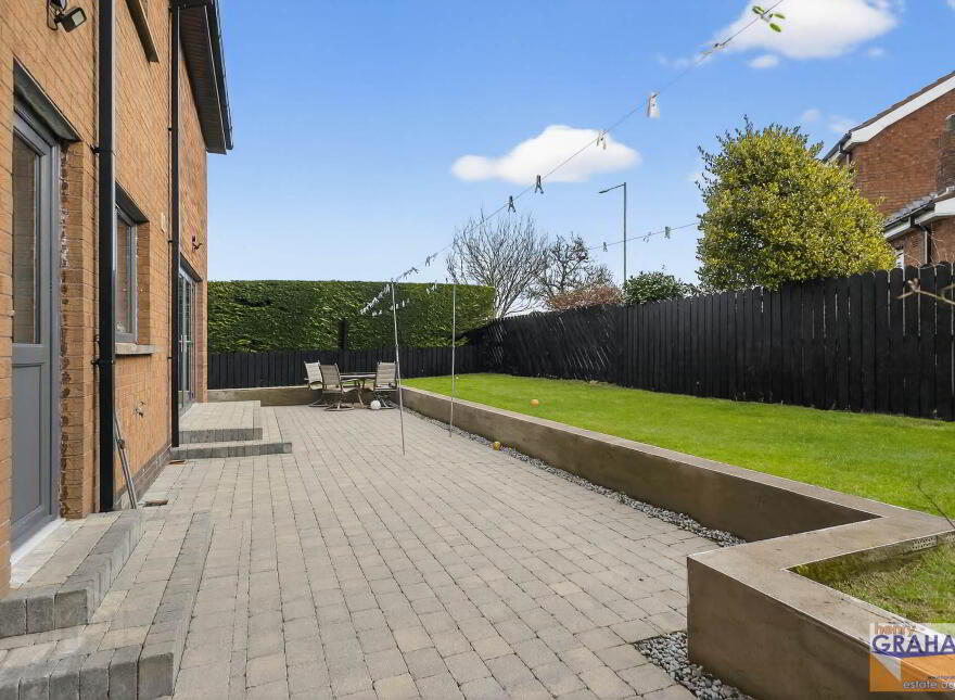 2 Magheralave Grange, Lisburn, BT28 3BZ