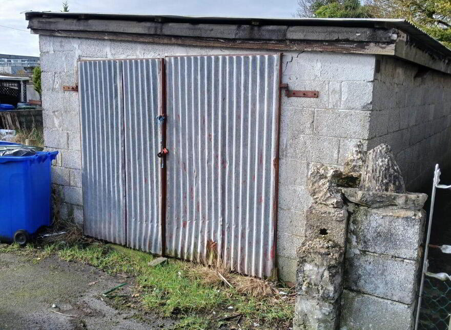 8 St. Kieran`s Tce, Coosan Road, Athlone, N37V046
