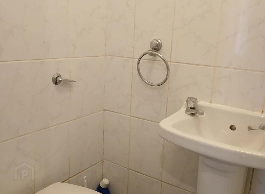 8 St. Kieran`s Tce, Coosan Road, Athlone, N37V046
