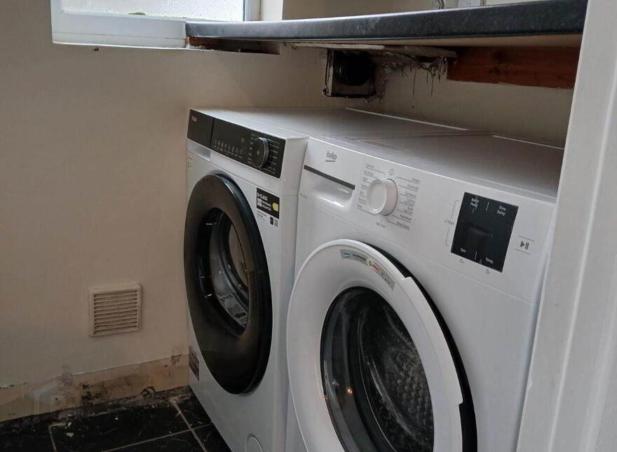 8 St. Kieran`s Tce, Coosan Road, Athlone, N37V046