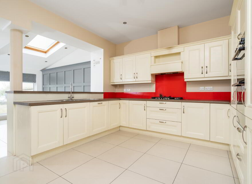 6 Castle Avenue, Buncrana, F93P3C6