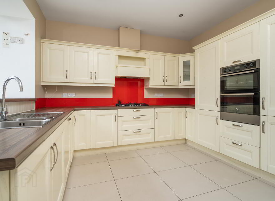 6 Castle Avenue, Buncrana, F93P3C6