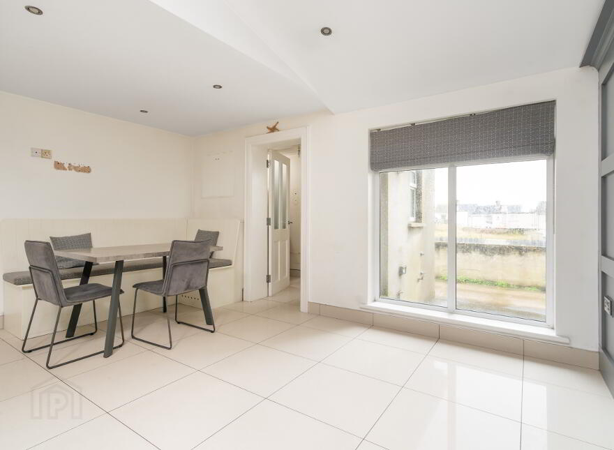 6 Castle Avenue, Buncrana, F93P3C6