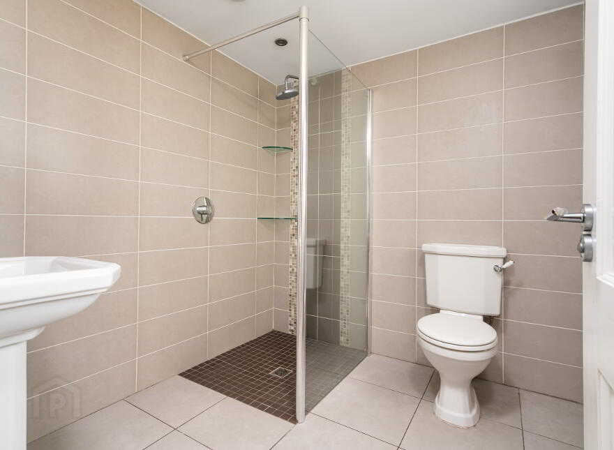 6 Castle Avenue, Buncrana, F93P3C6