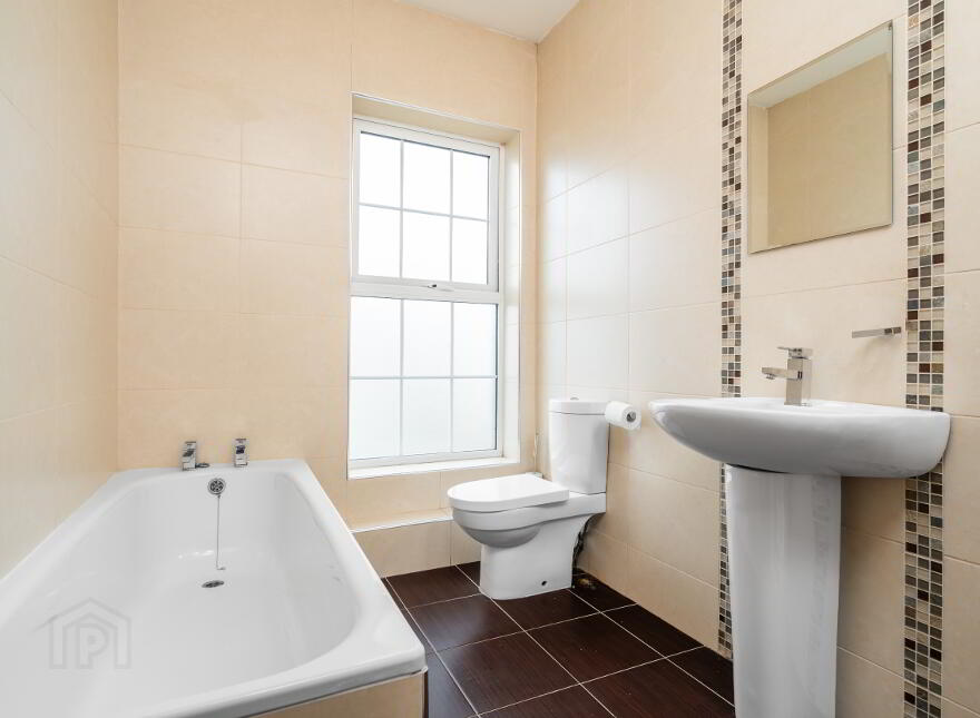 6 Castle Avenue, Buncrana, F93P3C6