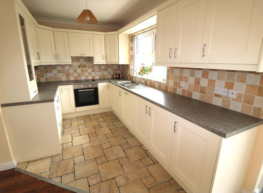 19 Knowehead Dale, Broughshane, Ballymena, BT43 7NU