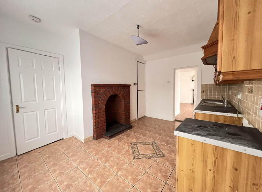 Red City, Fethard, E91PP86